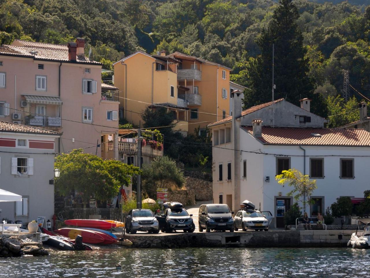 Apartments And Rooms Roberto B. Valun Dış mekan fotoğraf